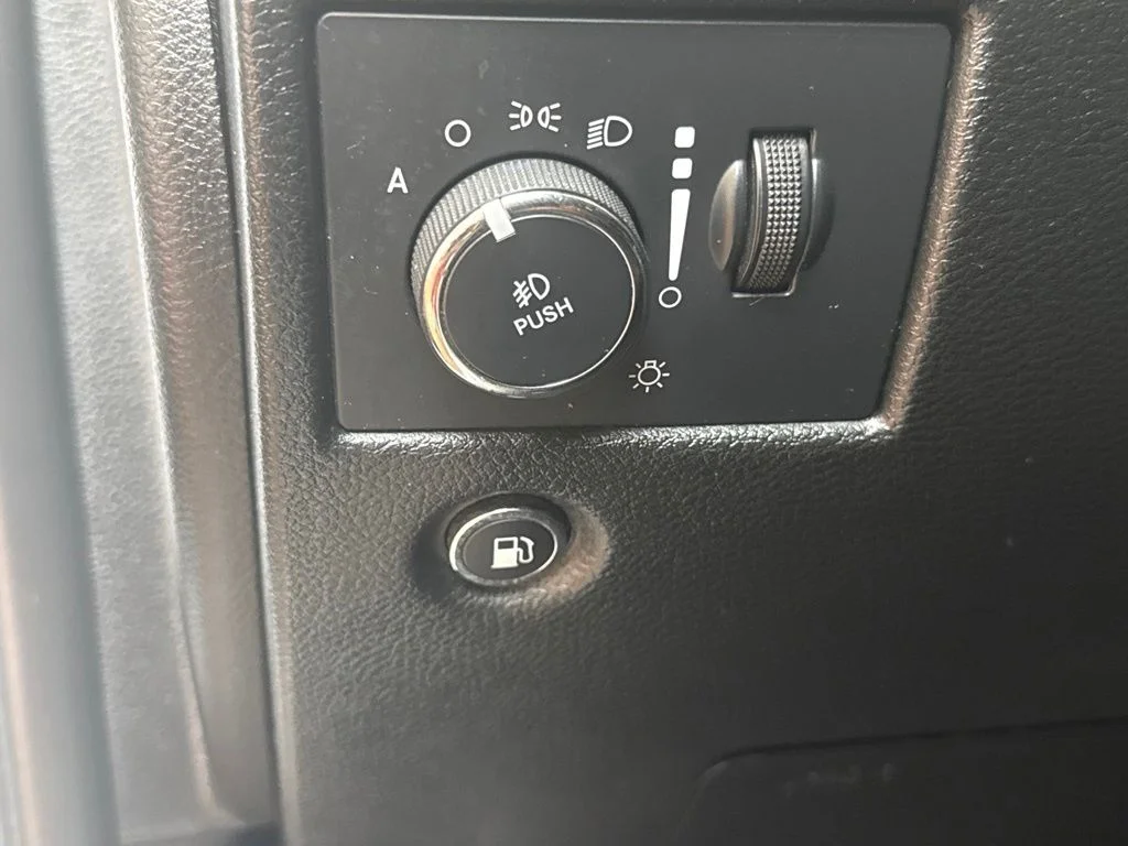 Used 2022 White Jeep Limited image 24