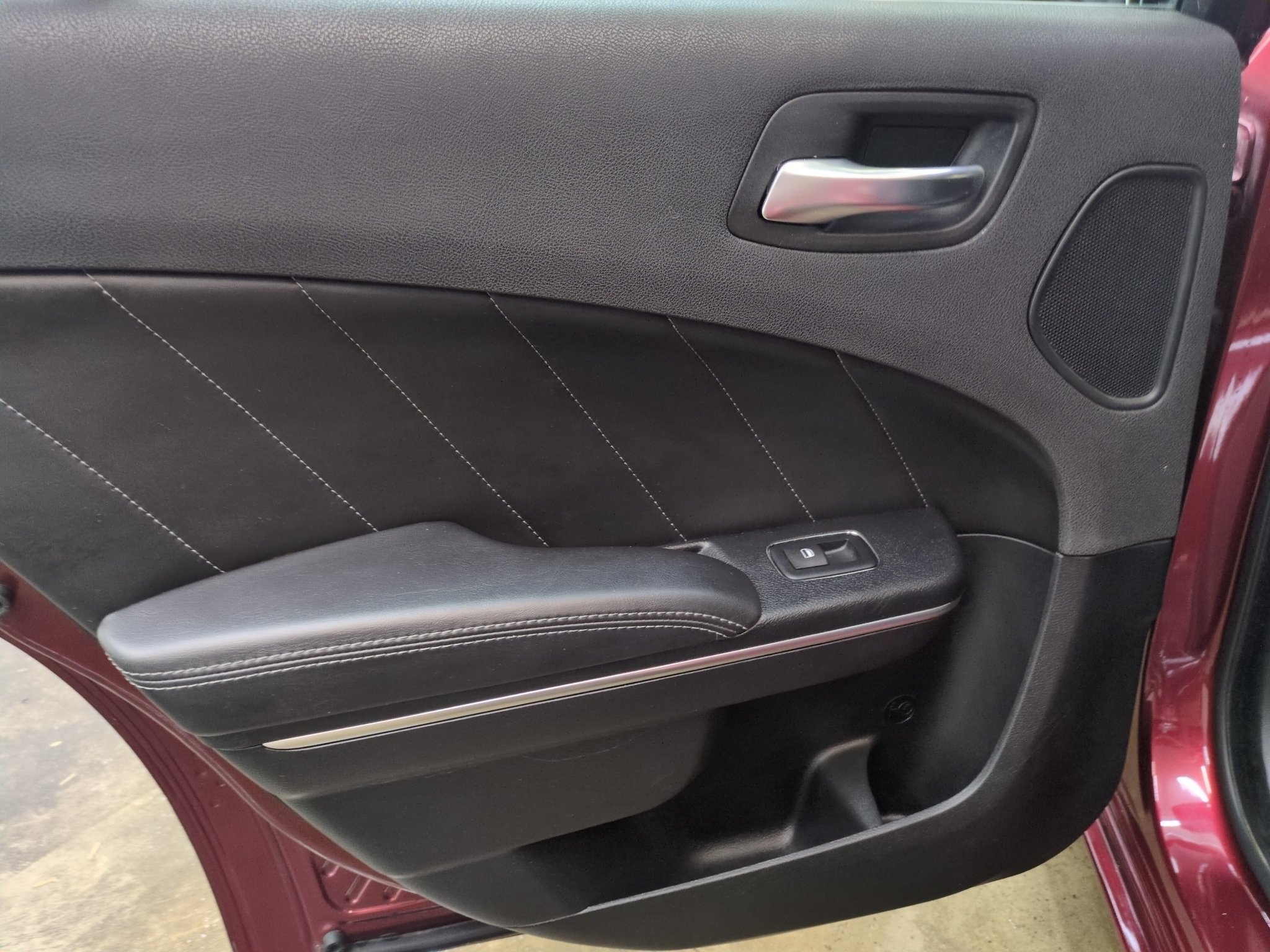 Used 2017 Octane Red Pearlcoat Dodge SXT image 22