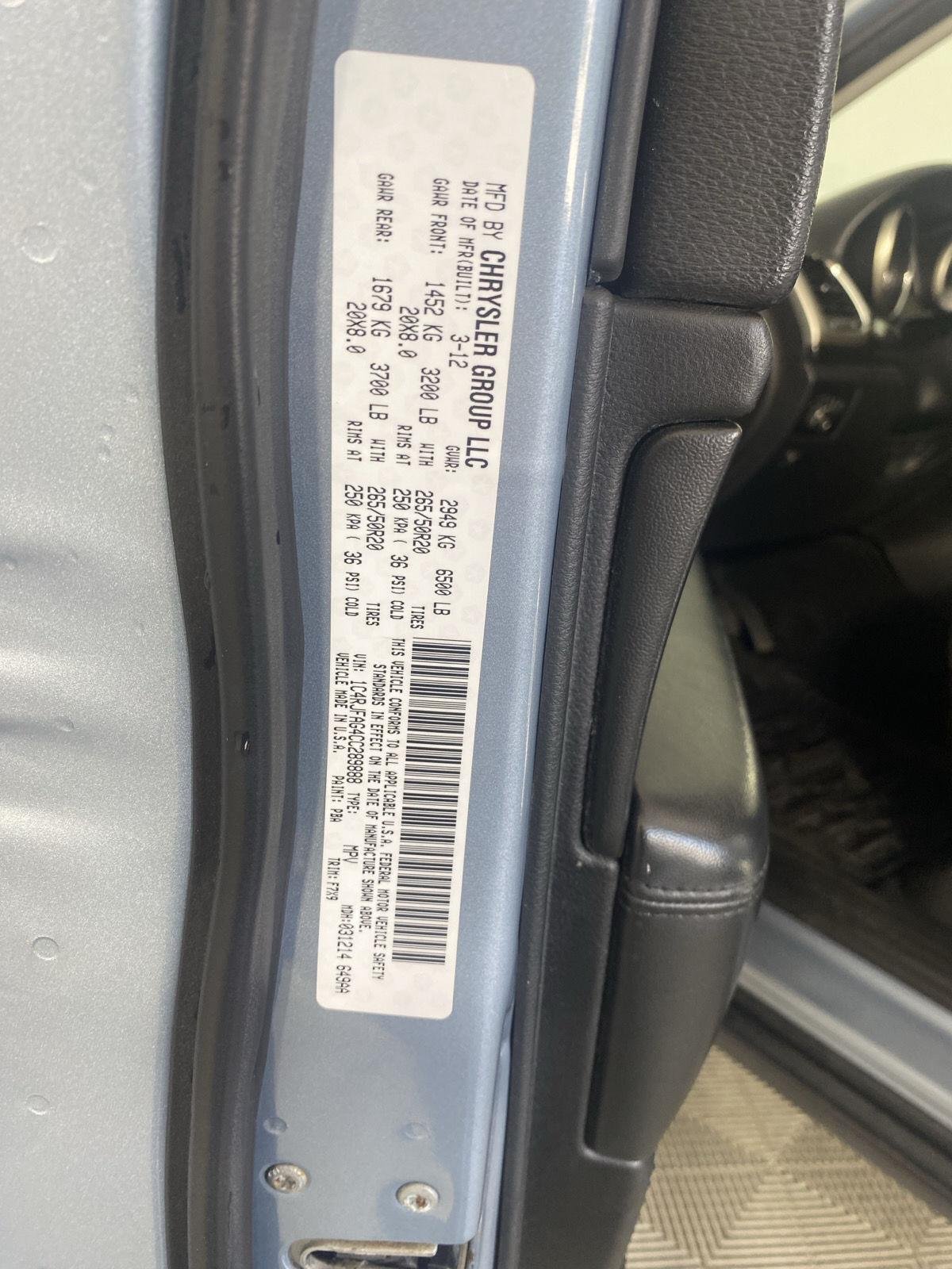 Used 2012 Winter Chill Pearl Jeep Laredo image 22