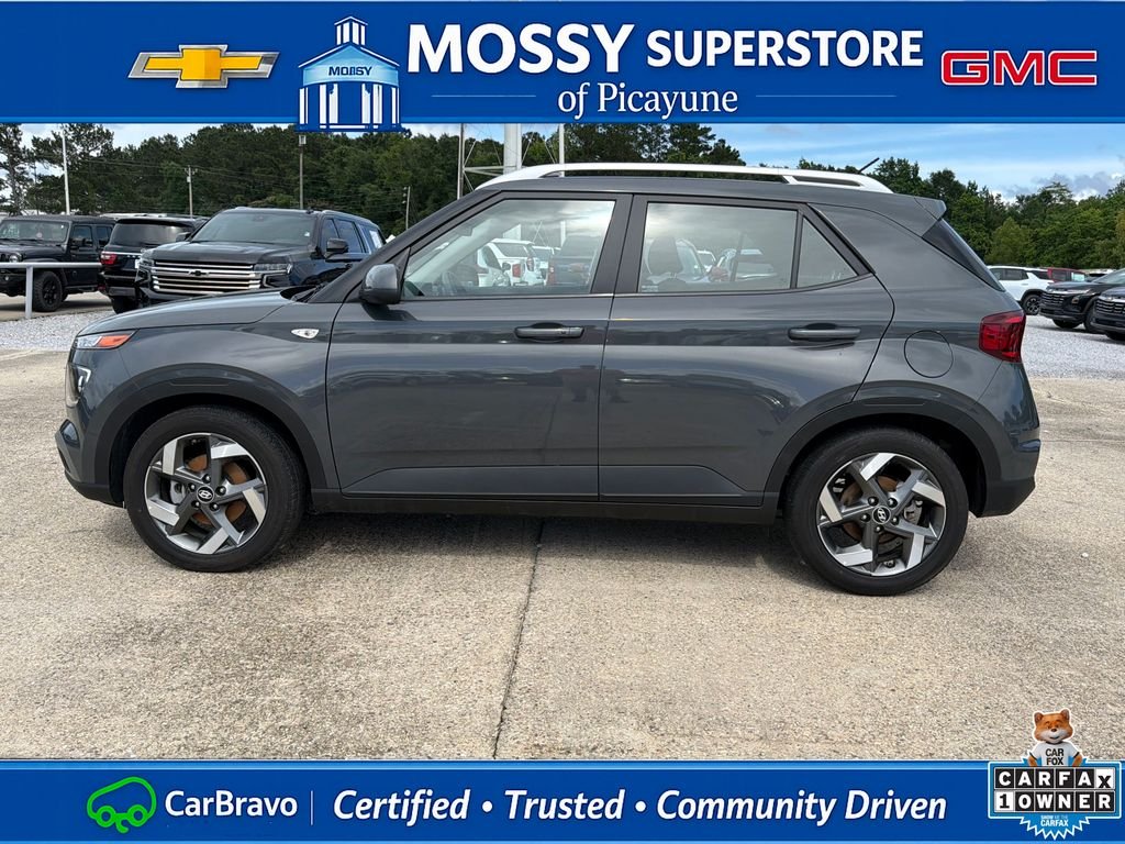 Used 2025 Gray Hyundai SEL image 3