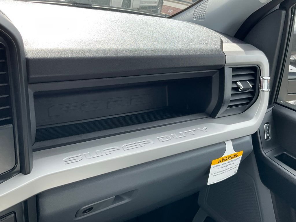 New 2026 Oxford White Ford F-350® XL image 15