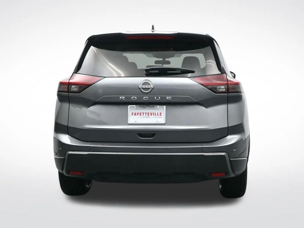 Used 2025 Gray Nissan SV image 7