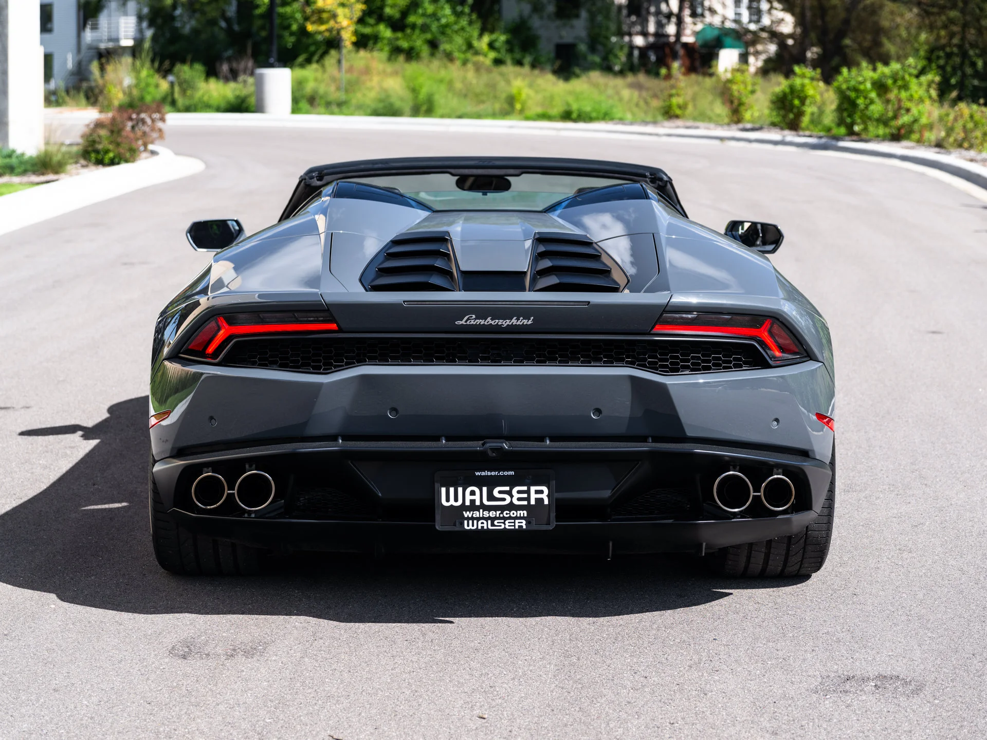 Used 2016  Lamborghini LP610-4S image 5