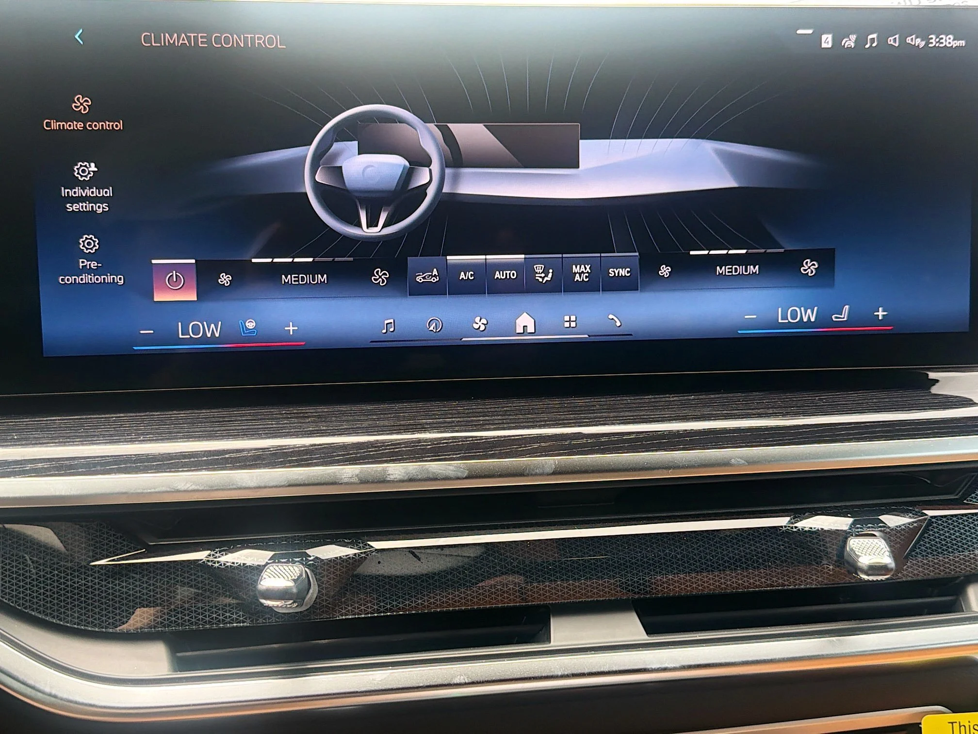 New 2026 Mineral White Metallic BMW xDrive50e image 35
