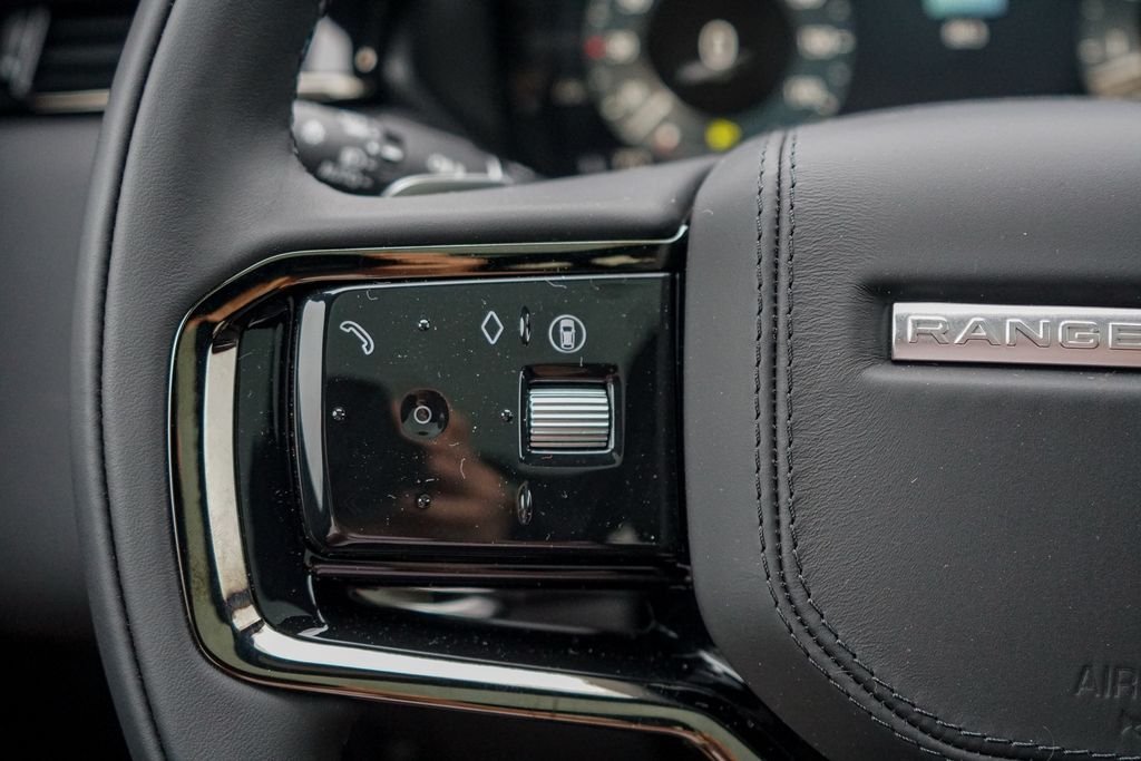 New 2026 Fuji White Land Rover S image 18