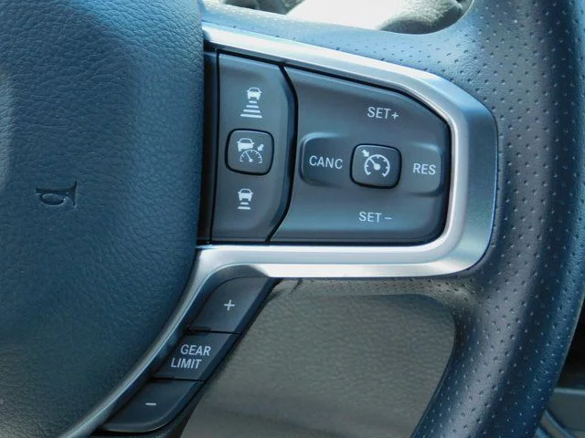 2025 RAM 2500 Tradesman - Photo 8