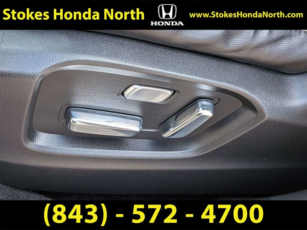 Used 2020 White Mazda Grand Touring image 24