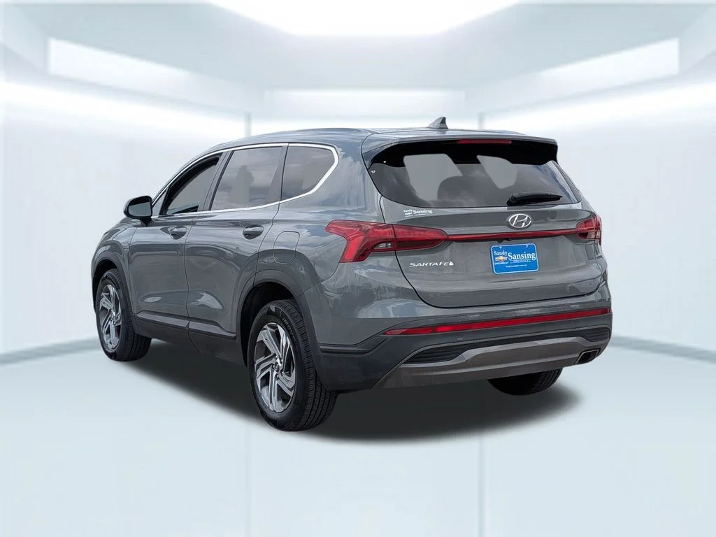 Used 2023 Gray Hyundai SE image 3