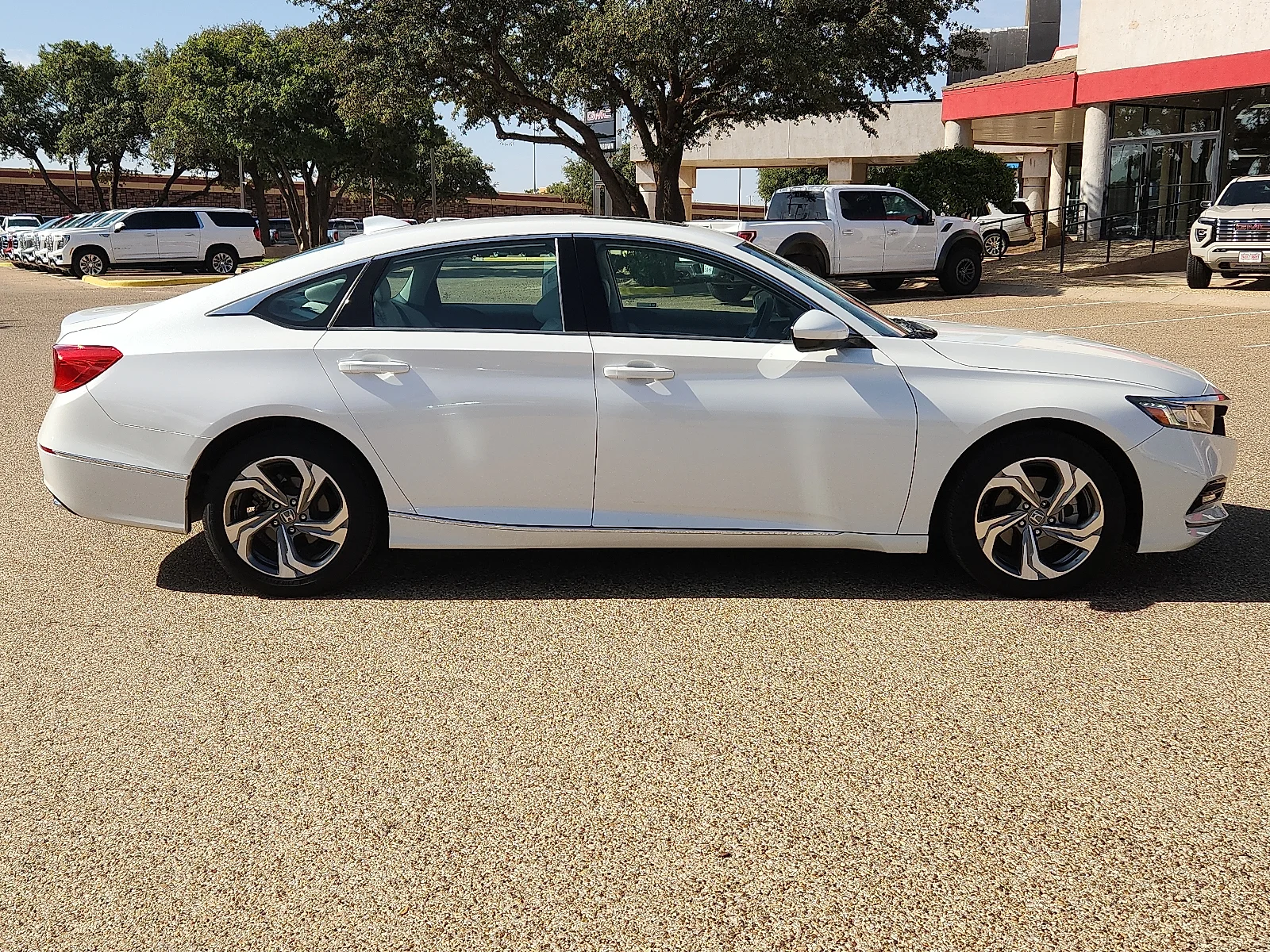 Used 2019 Platinum White Pearl Honda EX image 5
