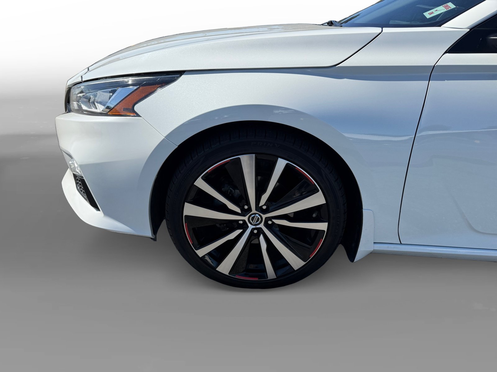 Used 2022 Pearl White Tricoat NISSAN 2.0 SR image 9