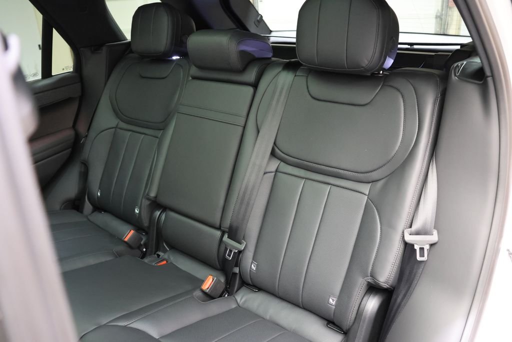 New 2026 Borasco Grey Land Rover Dynamic SE image 34