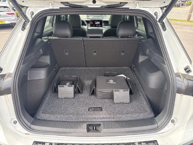 2026 Volkswagen Tiguan SE R-LINE BLACK - Photo 14