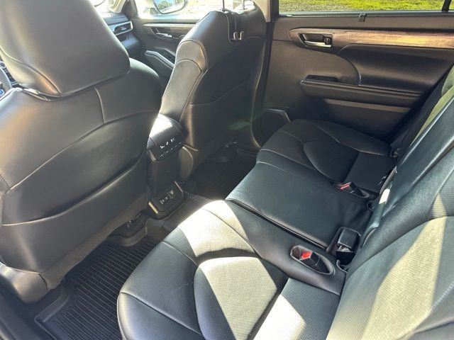 Used 2021 Blizzard Pearl Toyota Limited image 15