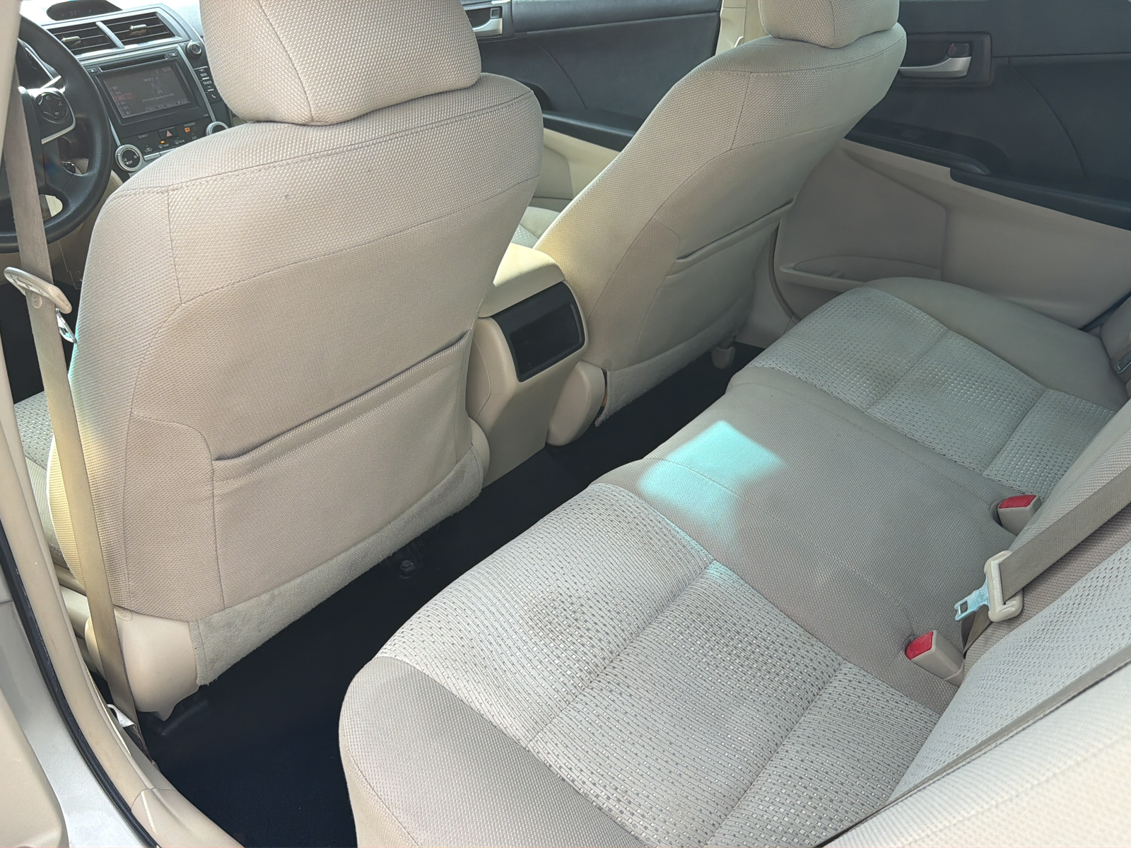 Used 2014 Creme Brulee Toyota L image 31