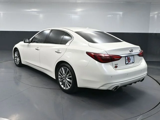 Certified Used 2024 White INFINITI LUXE image 5