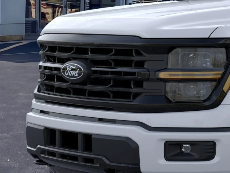 New 2026 Oxford White Ford XLT image 17