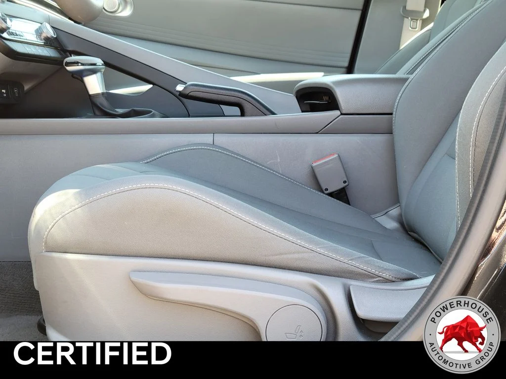 Used 2024 Black Hyundai SEL image 23