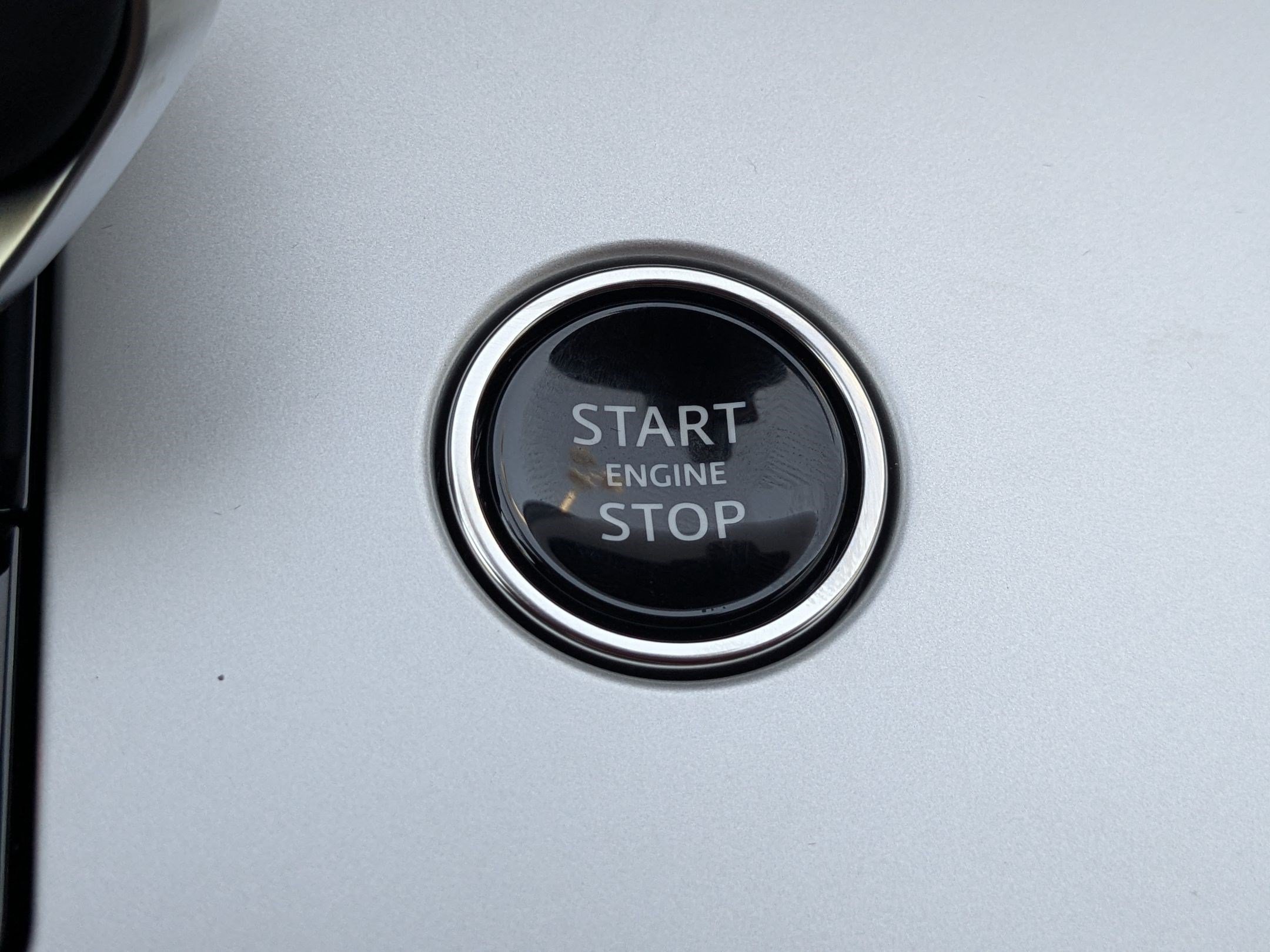 New 2026 Fuji White Land Rover P400 SE LWB 7 Seat image 19