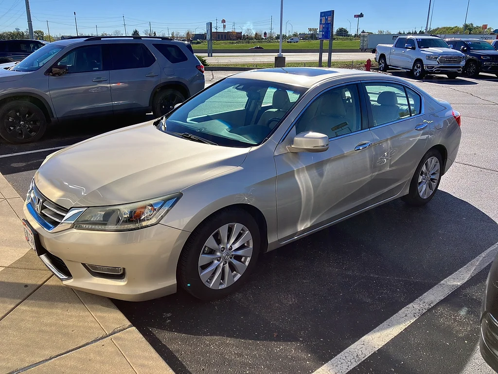 2013 Honda Accord Sedan EX-L, photo 3 of 5