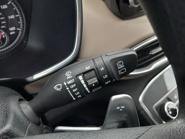 2023 Hyundai Santa Fe SE - Photo 17