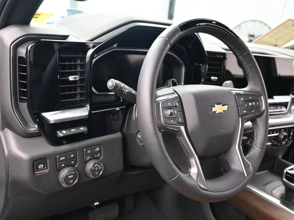Used 2026 Summit White Chevrolet High Country image 16