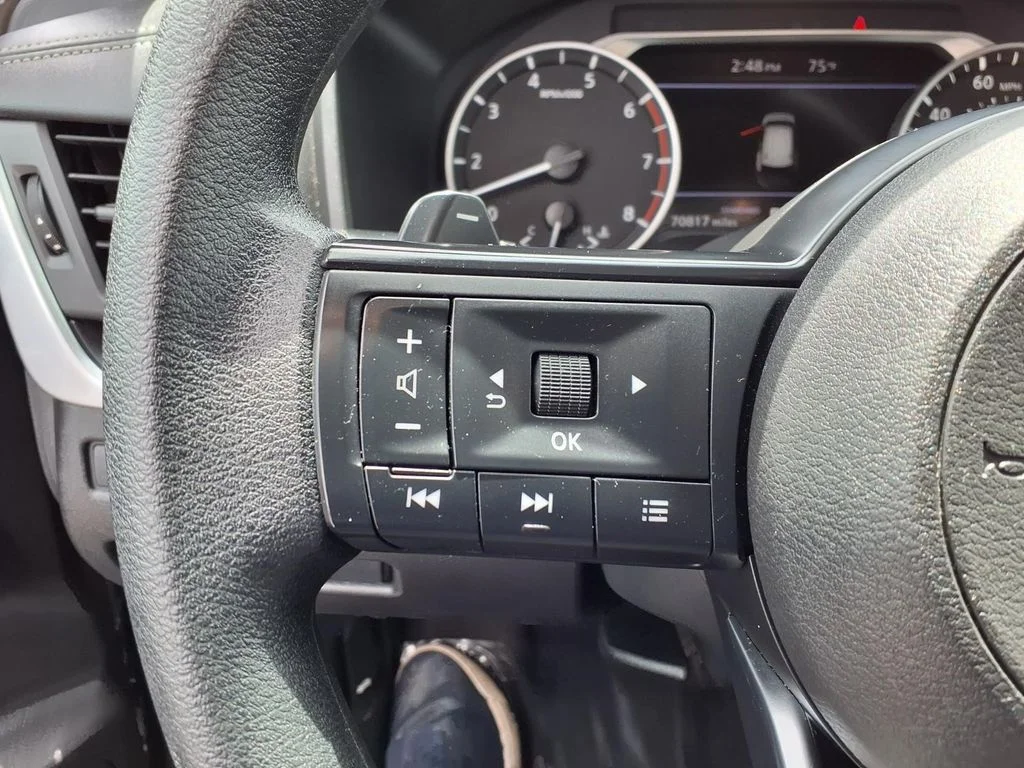 Used 2024 Gray Nissan S image 12