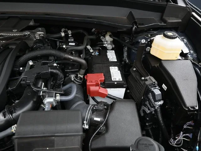 Used 2025 White Toyota XLE image 27