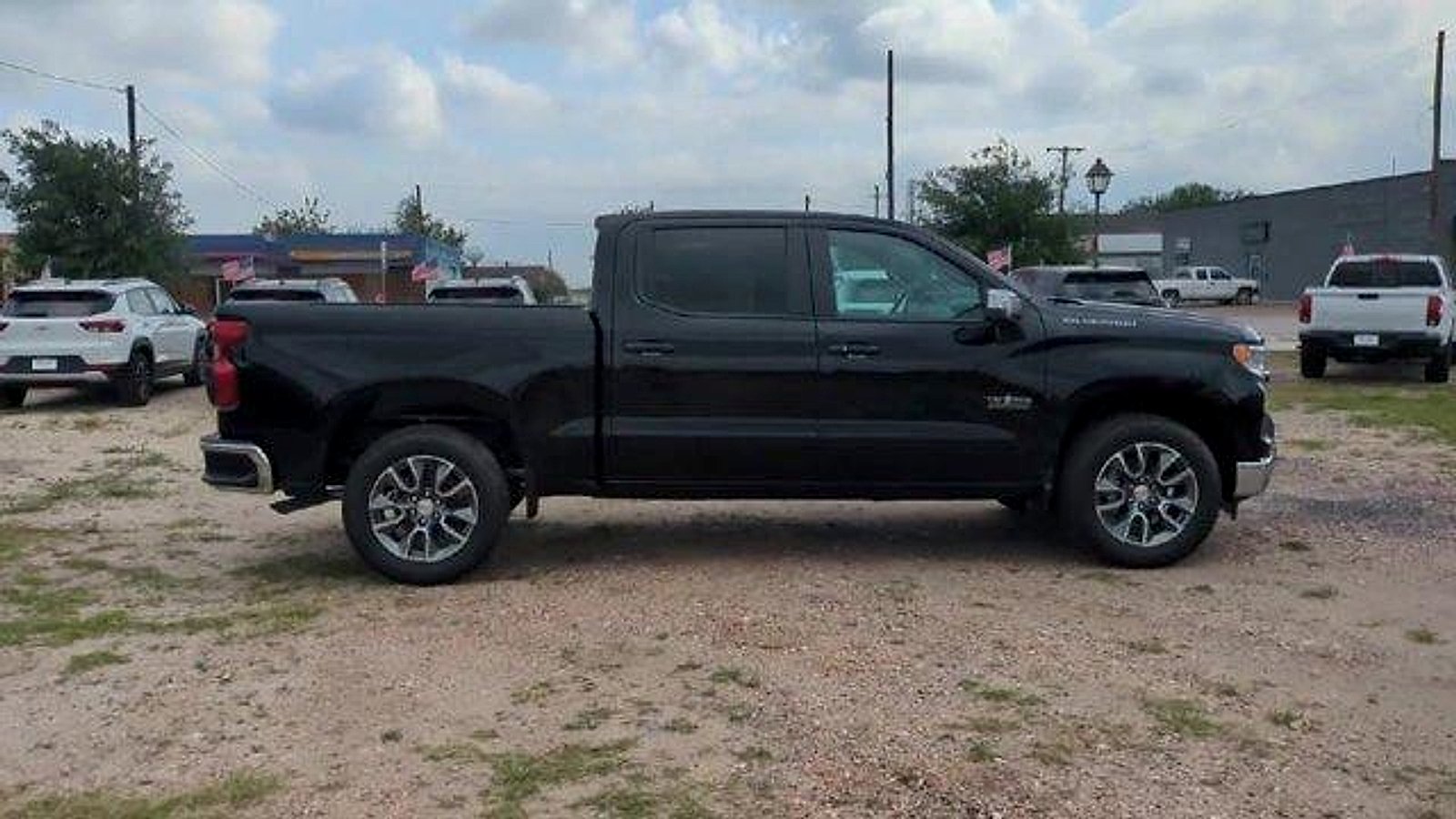 2026 Chevrolet Silverado 1500 LT - Photo 9