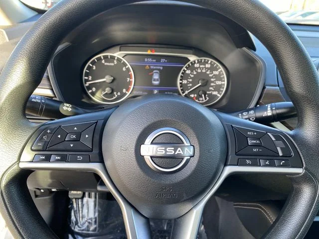 Used 2023 Silver Nissan 2.5 SV image 12
