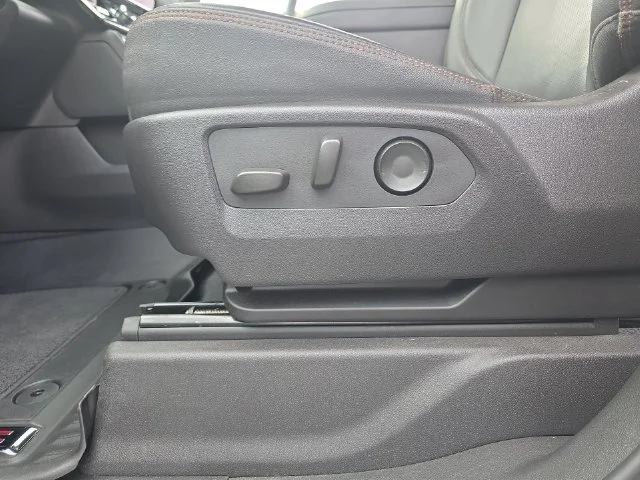 Used 2024 Silver GMC AT4 image 30