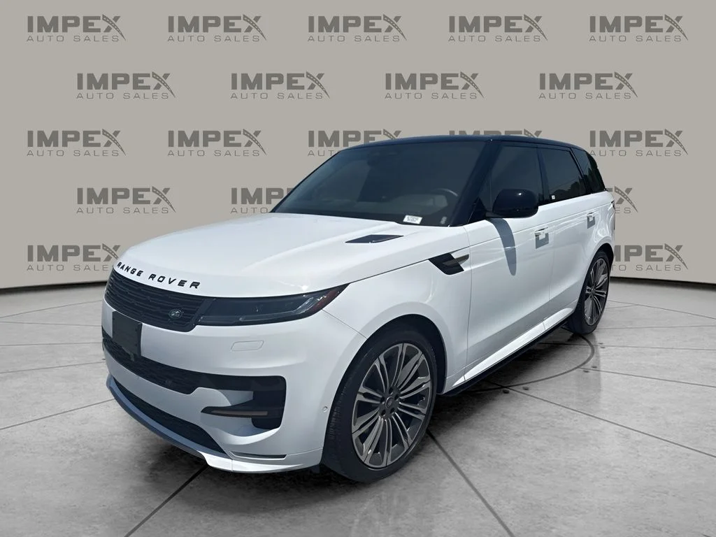 Used 2024 White Land Rover Dynamic SE image 1