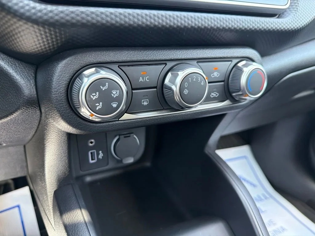 Used 2025 Gun Metall. Nissan S image 19