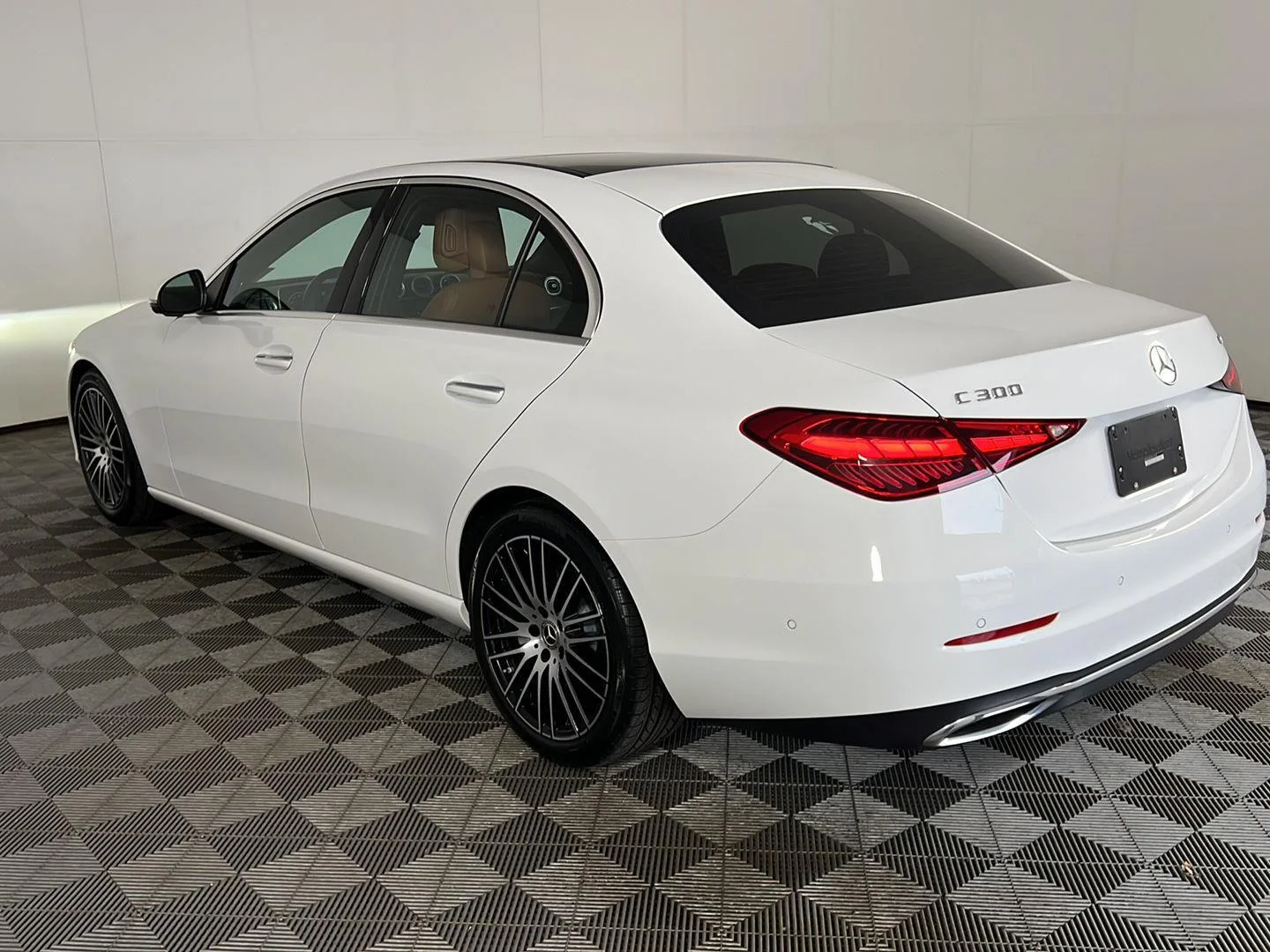 Used 2023 Polar White Mercedes-Benz C 300 image 18