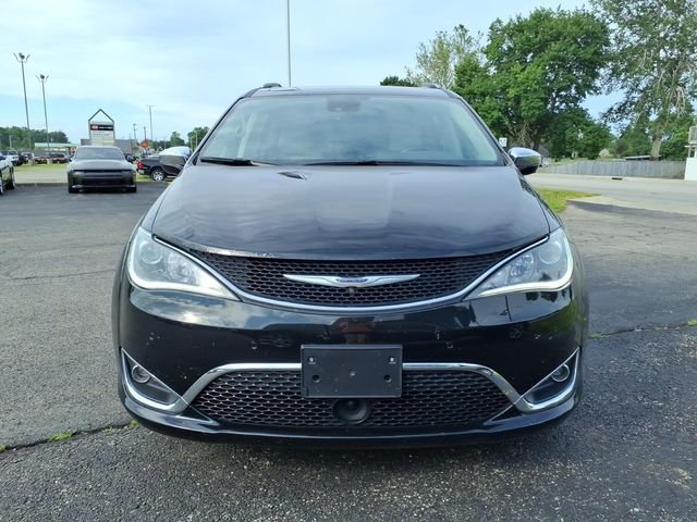 Used 2019 Chrysler Pacifica Limited with VIN 2C4RC1GG6KR577809 for sale in New Carlisle, OH