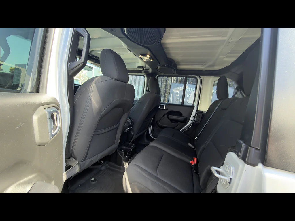 Used 2023 Silver Zynith Clear Coat Jeep Sport S image 6
