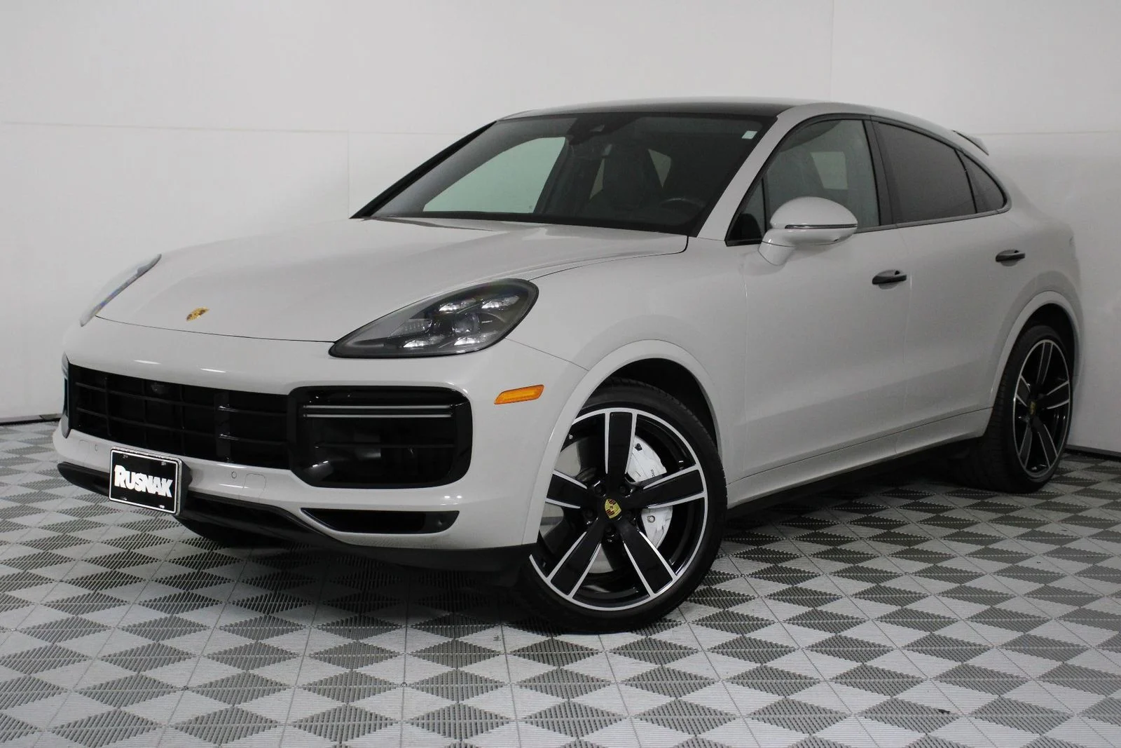 Used 2022 Chalk Porsche Turbo image 35