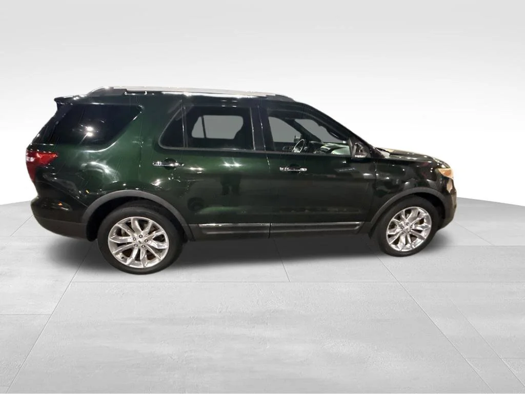 Used 2013 Green Ford XLT image 5