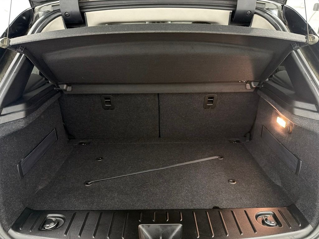 Used 2014 White BMW with Range Extender image 28