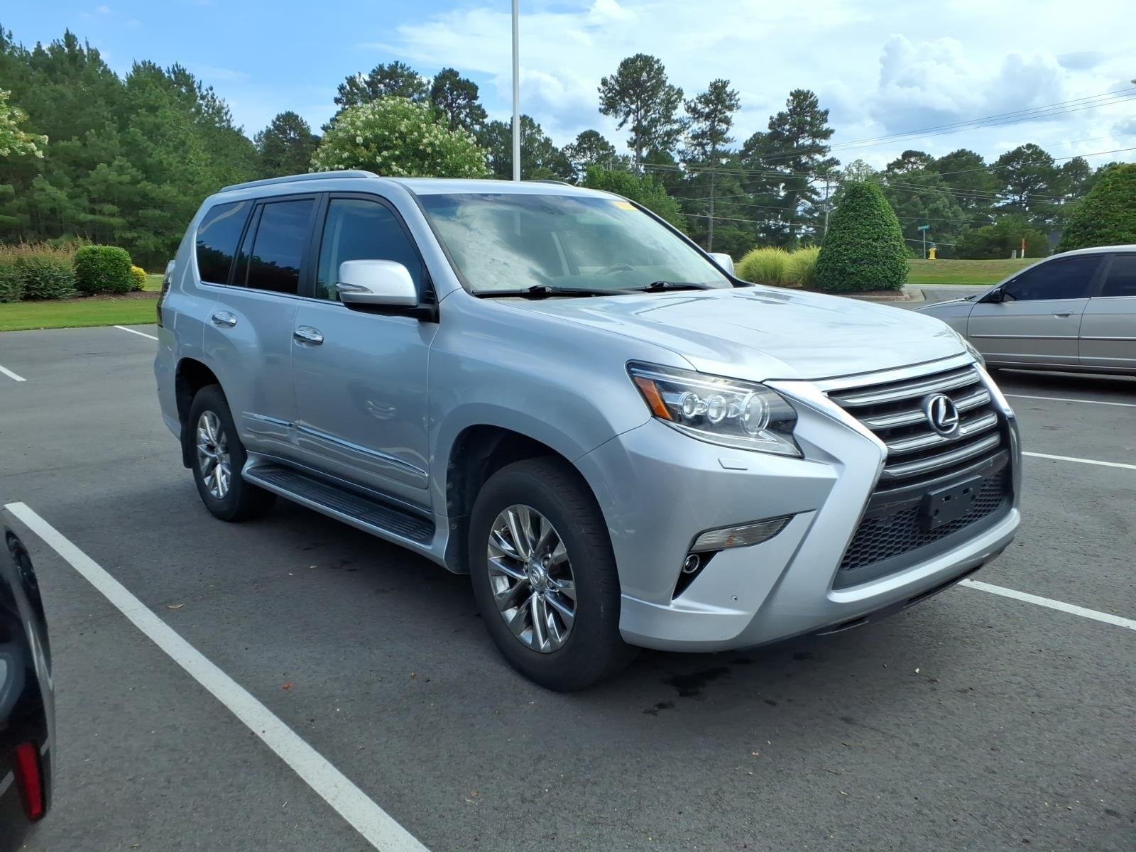 Used 2019 Silver Lining Metallic Lexus GX 460 Premium image 6