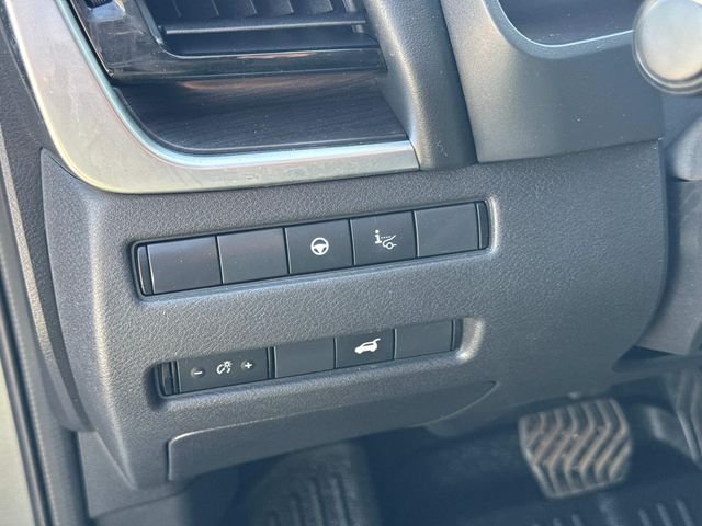 Used 2023 Gray Nissan Platinum image 31