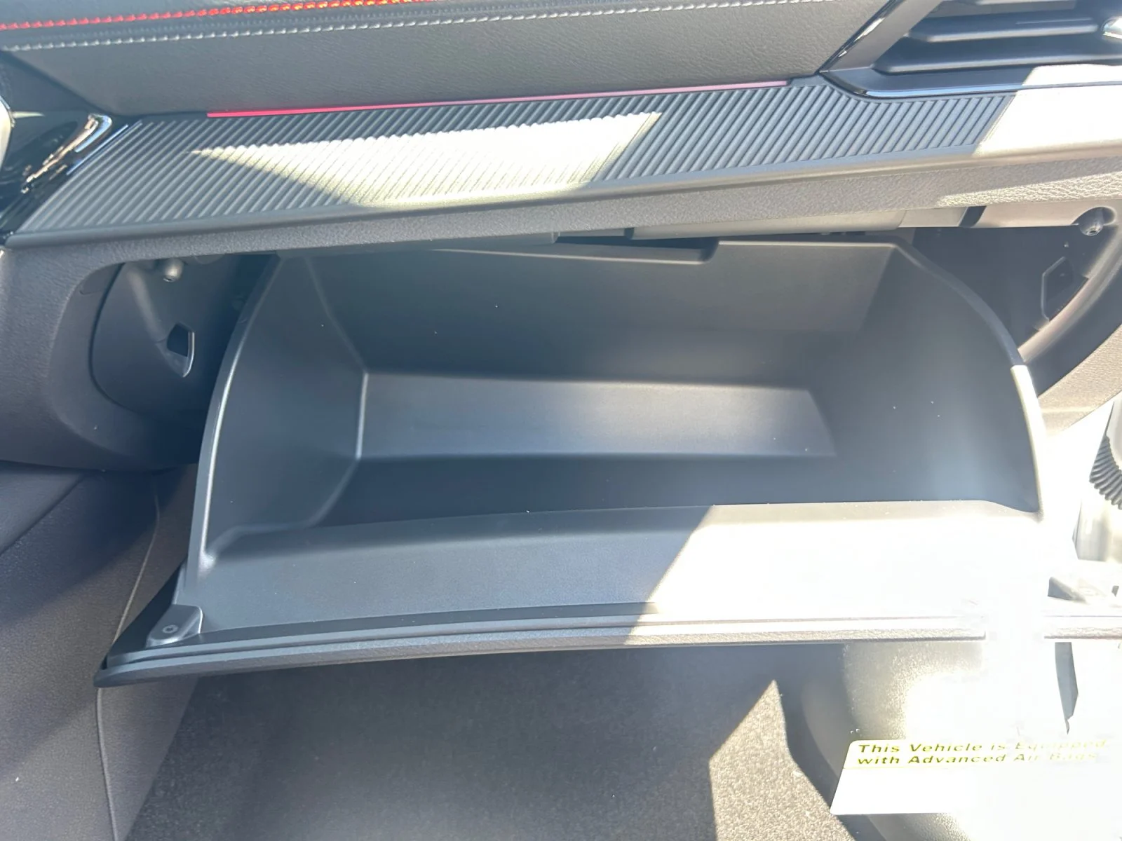New 2026 Aspen White Tricoat/Super Black Nissan SR image 29