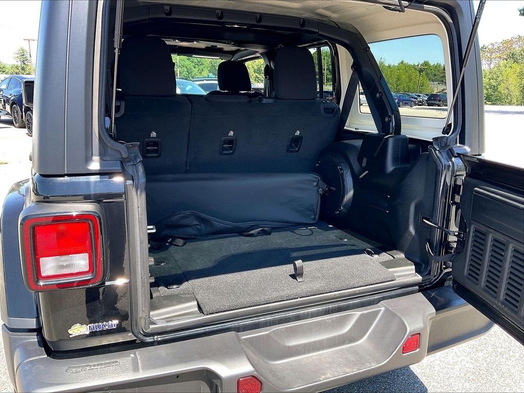 Used 2023 Black Clearcoat Jeep Sahara image 32