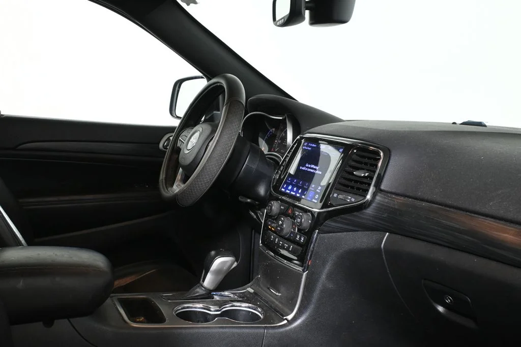 Used 2020 Gray Jeep Altitude image 8