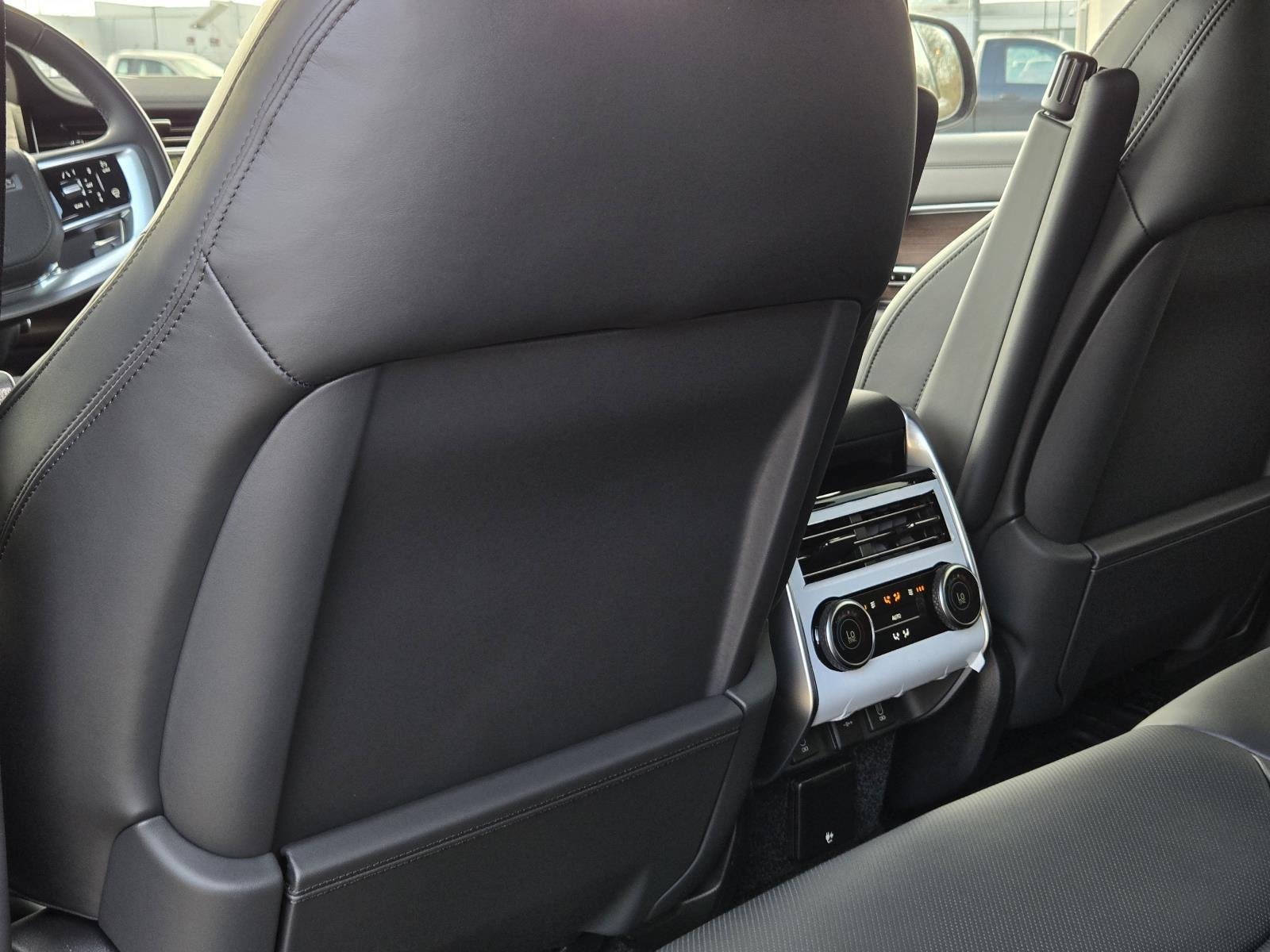 New 2026 Santorini Black Land Rover SE image 20