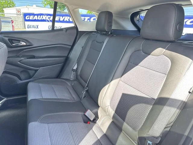 Used 2025 White Chevrolet LT image 34