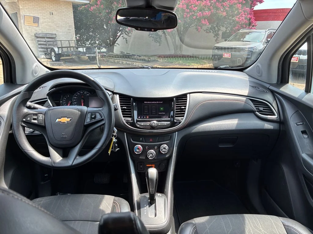 Used 2021 Silver Chevrolet LT image 13