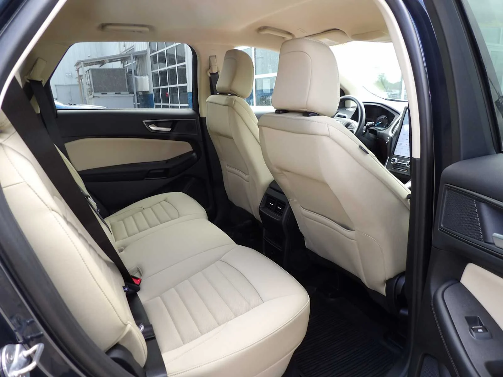 2024 Ford Edge SE - Photo 15
