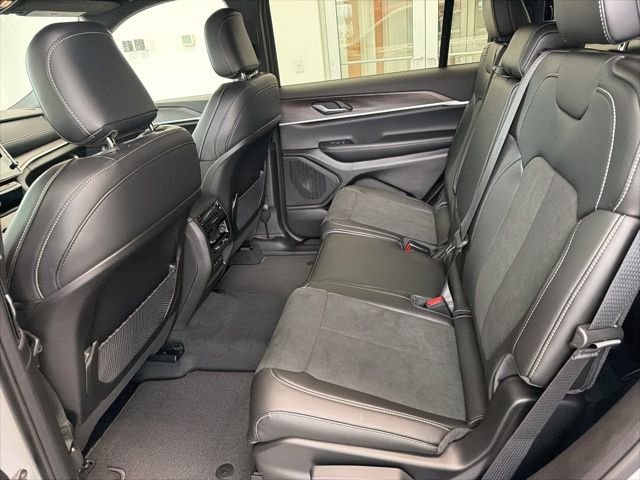 New 2026 Silver Zynith Exterior Paint Jeep Laredo image 16
