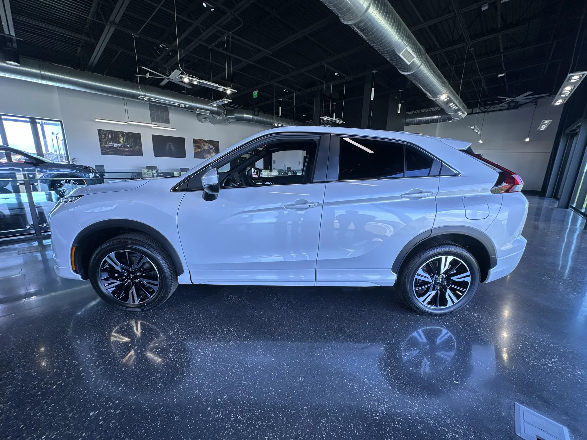 New 2026 White Diamond Mitsubishi SEL image 5