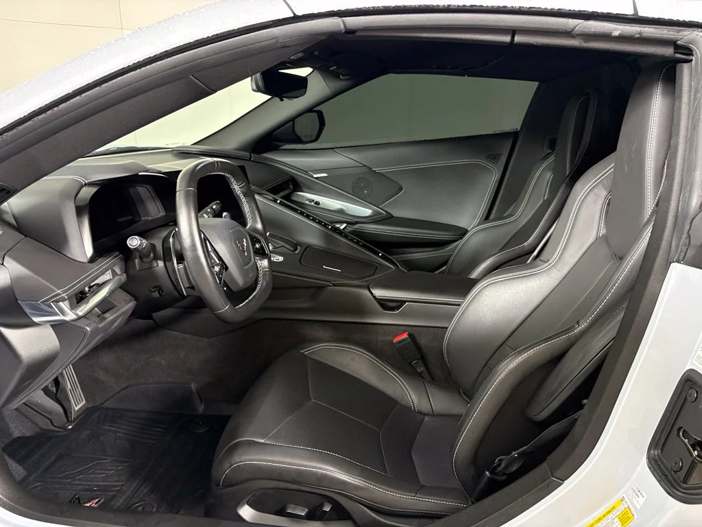 Used 2024 White Chevrolet Stingray image 25